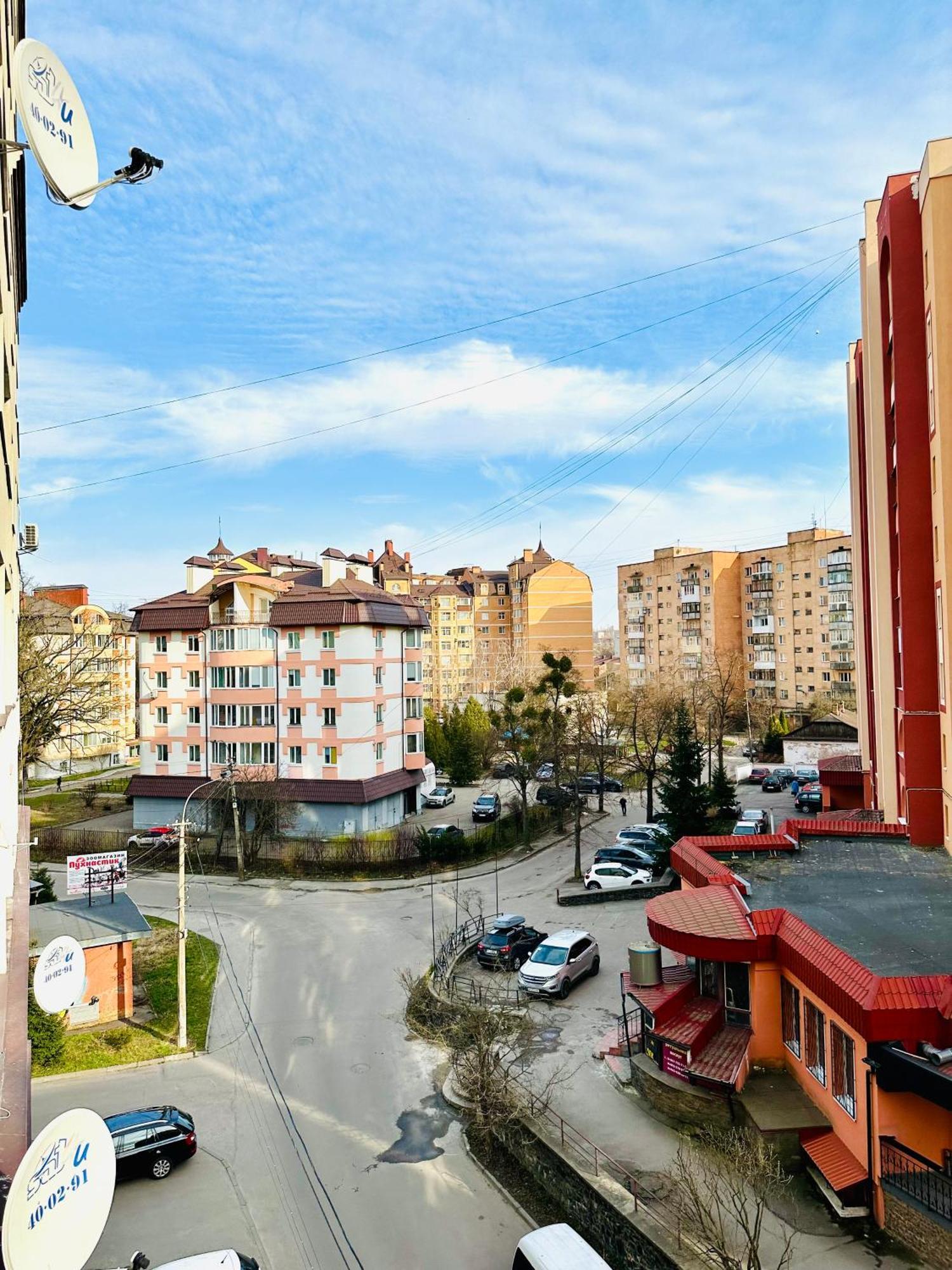 Apartments With A Coffee Machine In The City Center, Near A Park And Zlata Plaza Ривне Екстериор снимка